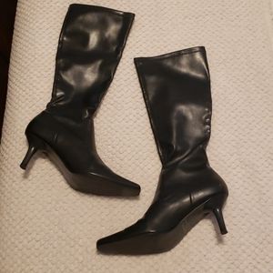 ⚡LAST CHANCE! ⚡Women's black heeled boots